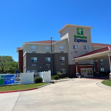 Holiday Inn Express - Wichita North - Park City By Ihg Ngoại thất bức ảnh