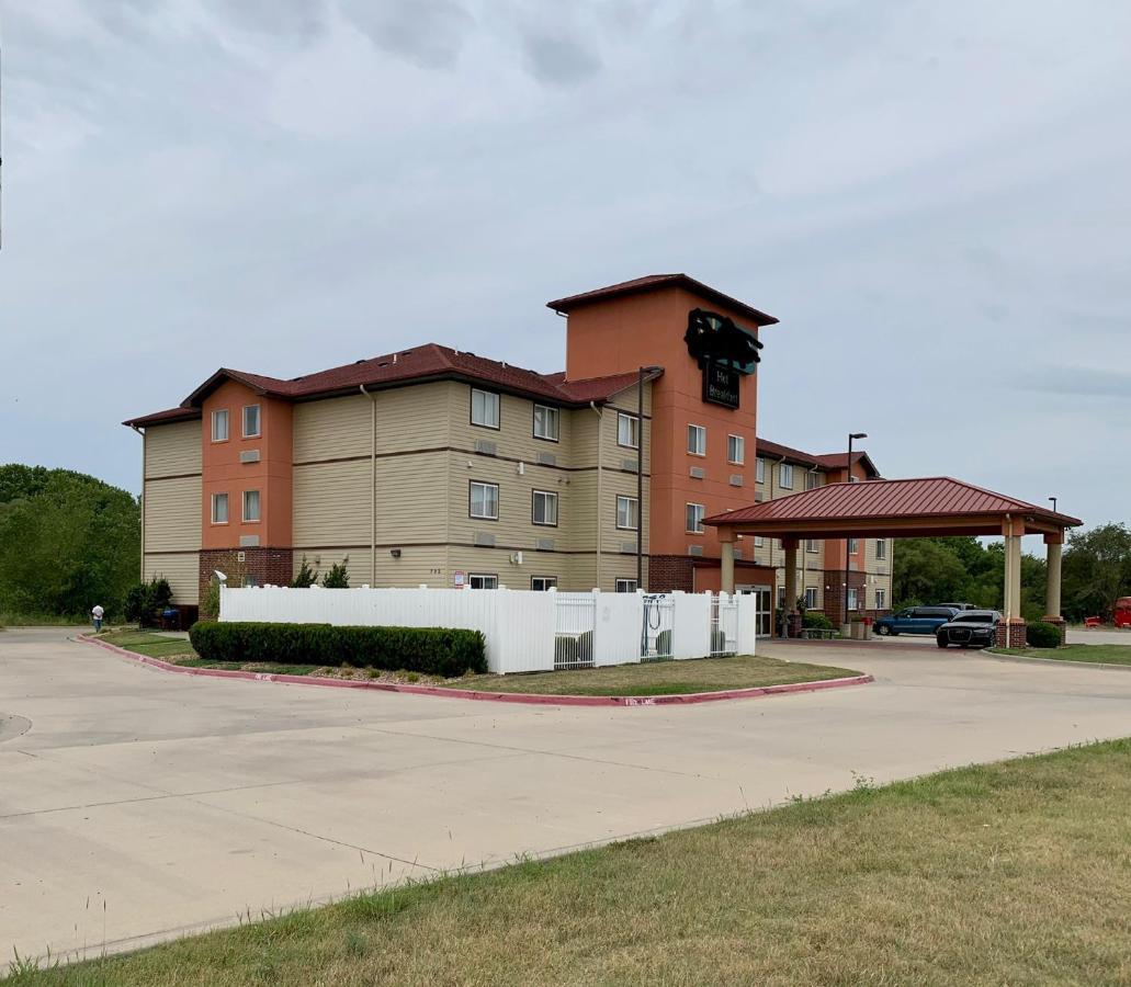 Holiday Inn Express - Wichita North - Park City By Ihg Ngoại thất bức ảnh